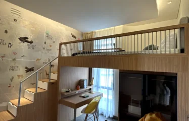 tangga menuju ke kamar tidur