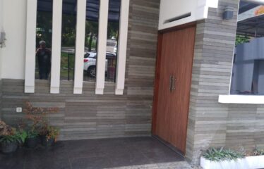 pintu depan