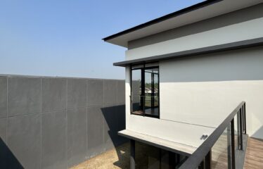 Teras Luar di atas rumah