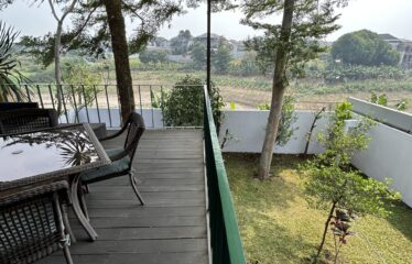 tempat ngopi teras atas