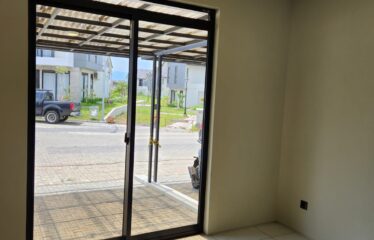 pintu depan
